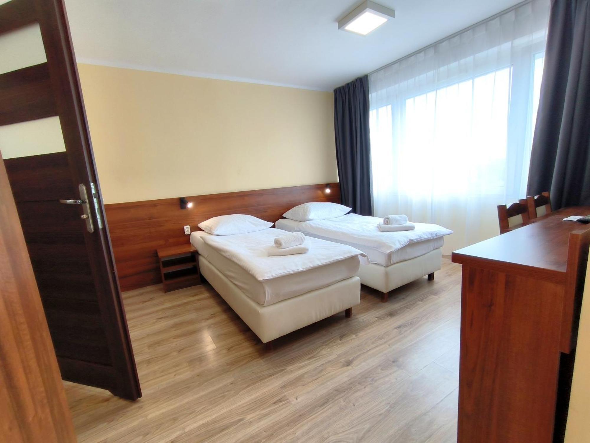 Hotel Sill Κίελτσε Εξωτερικό φωτογραφία