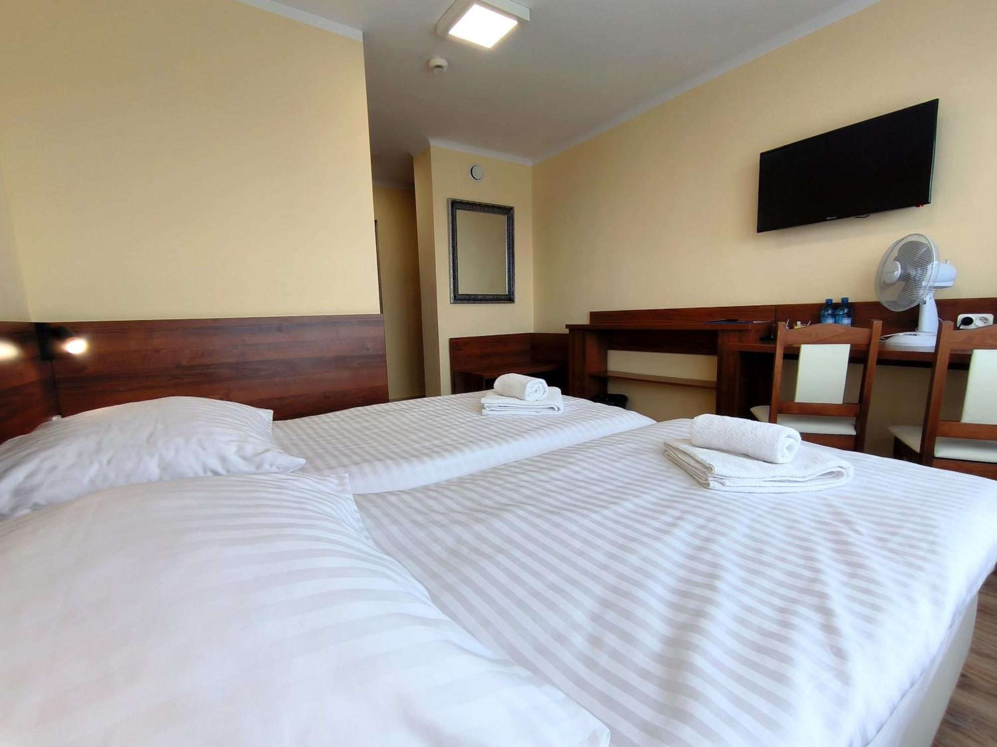 Hotel Sill Κίελτσε Εξωτερικό φωτογραφία