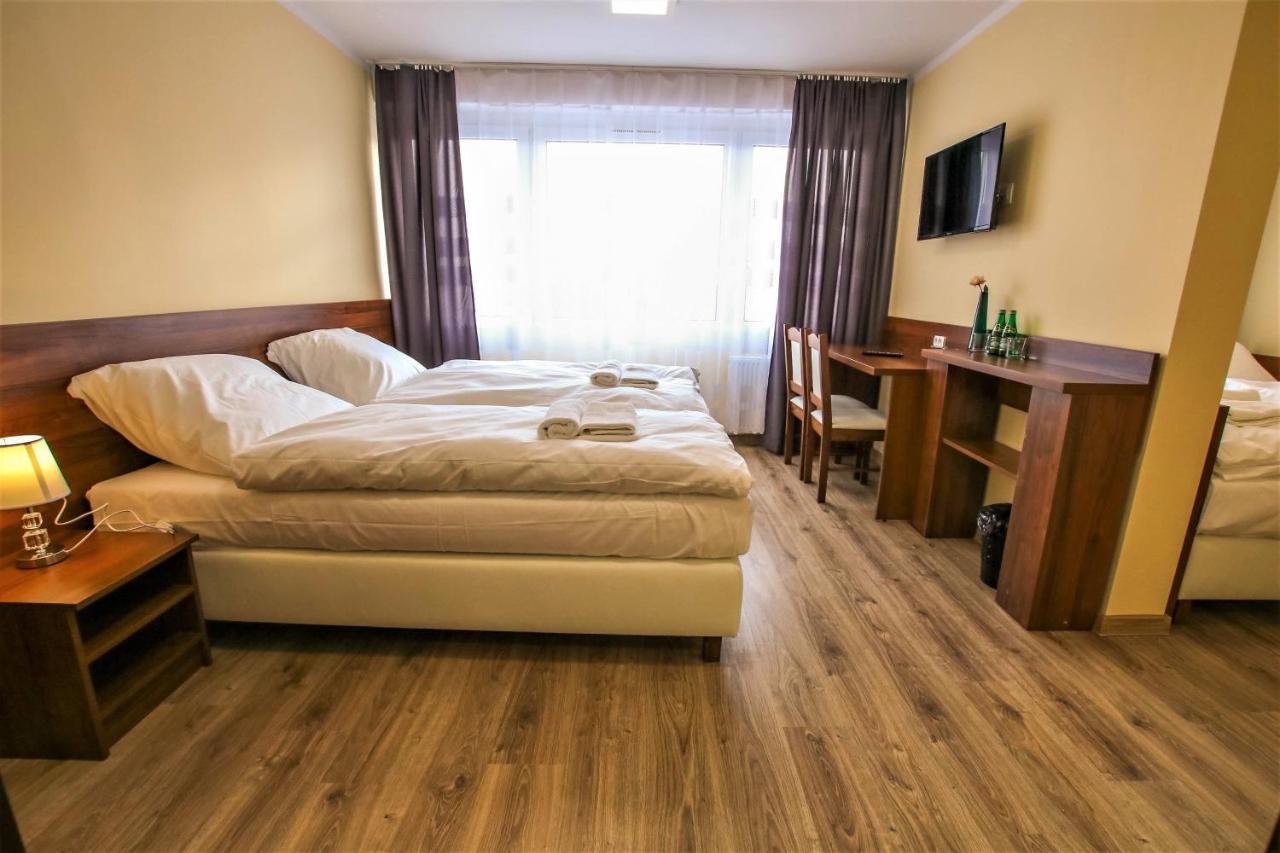 Hotel Sill Κίελτσε Εξωτερικό φωτογραφία